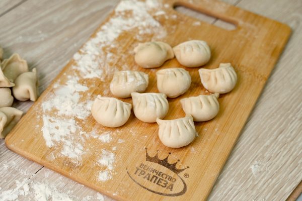 Пельмени с рубленным картофелем и салом — изображение 5